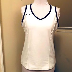 Nike dry fit sleeveless top white with black trim Sz M tennis top active wear